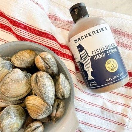 MacKenzie's Fisherman Hand Scrub 16 oz 1 MacKenzie's Fisherman Hand Scrub 16 oz — 019962040023